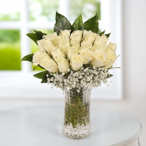 Vazoda 25 Beyaz Gül